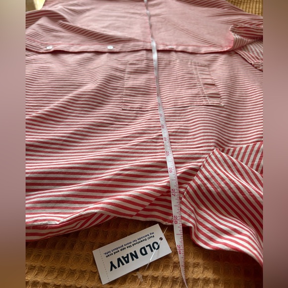 NWT Old Navy Cropped Red and White Striped Button-Up Shirt | Women’s XXL - Picture 11 of 14